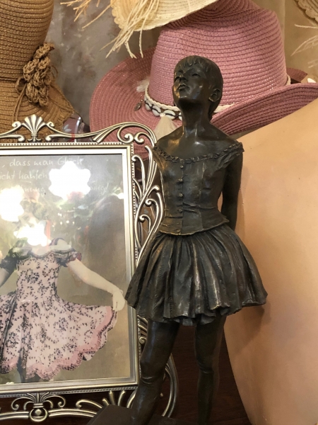 Bronzeskulptur kleine Tänzerin - Nachguss Edgar Degas