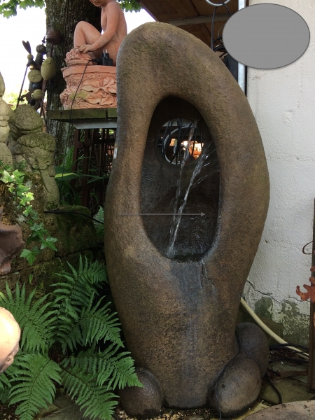 Henri-Springbrunnen-Gartenbrunnen-Steinbrunnen-Brunnen-Ulrich-Garten-Schwaebisch-Gmuend-Schwaebisch-Gmuend