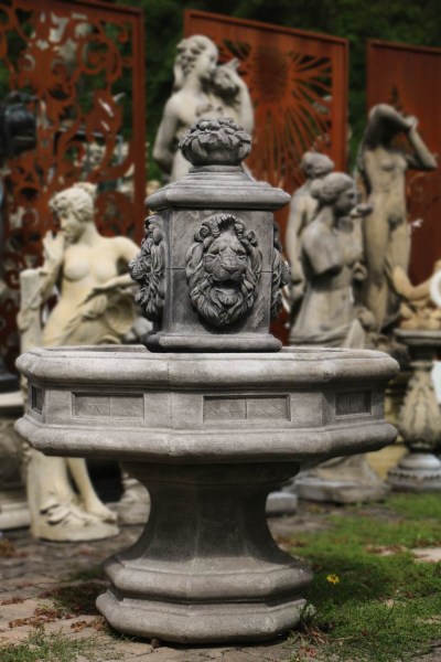 Henri Löwenbrunnen, Höhe ca. 122cm, Durchmesser ca. 92cm