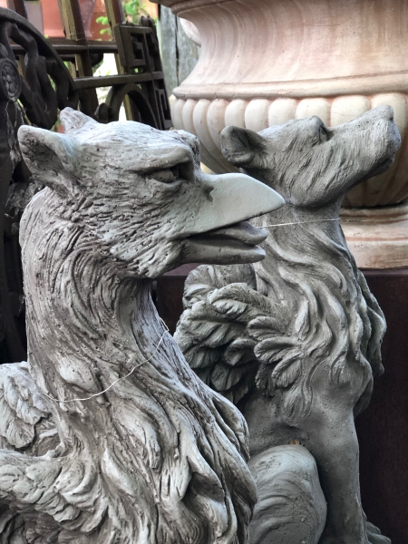 Gryphon - Rufus-  ca. 72 cm hoch - Drachen - Gargoyles - Drachenhund
