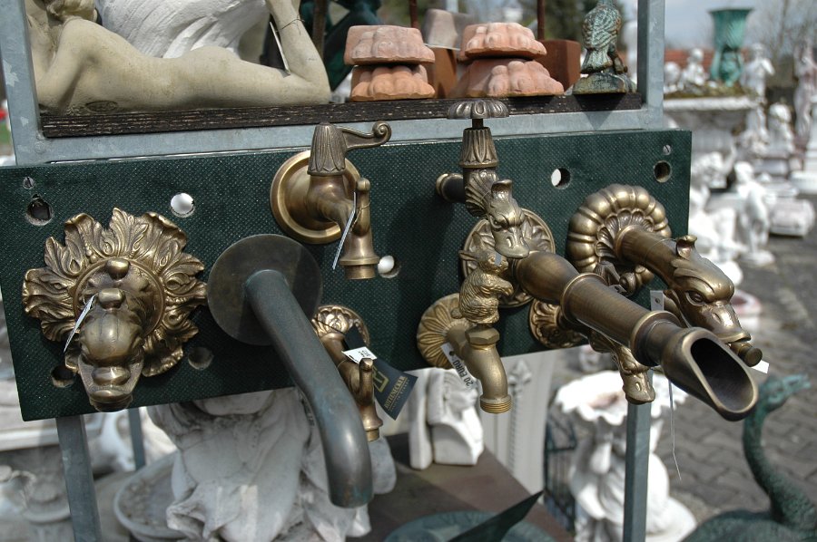 Wasserhahn aus Messing