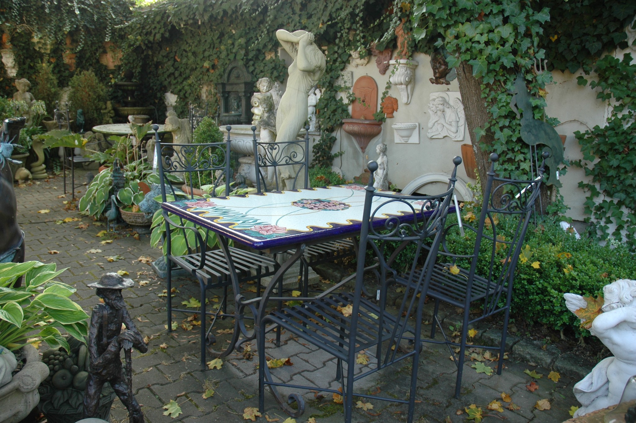Gartenmoebel - Deruta - Tisch- Eisenstuhl